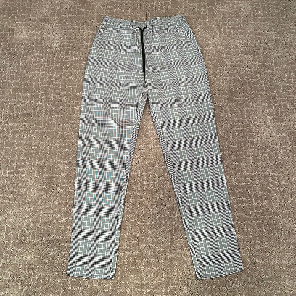 Men’s Casual Dress Pants, gray plaid size 30 (small)